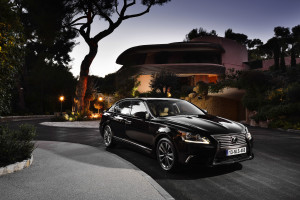 Lexus LS 600h negro exterior