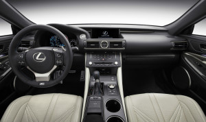 Lexus RC F azul interior