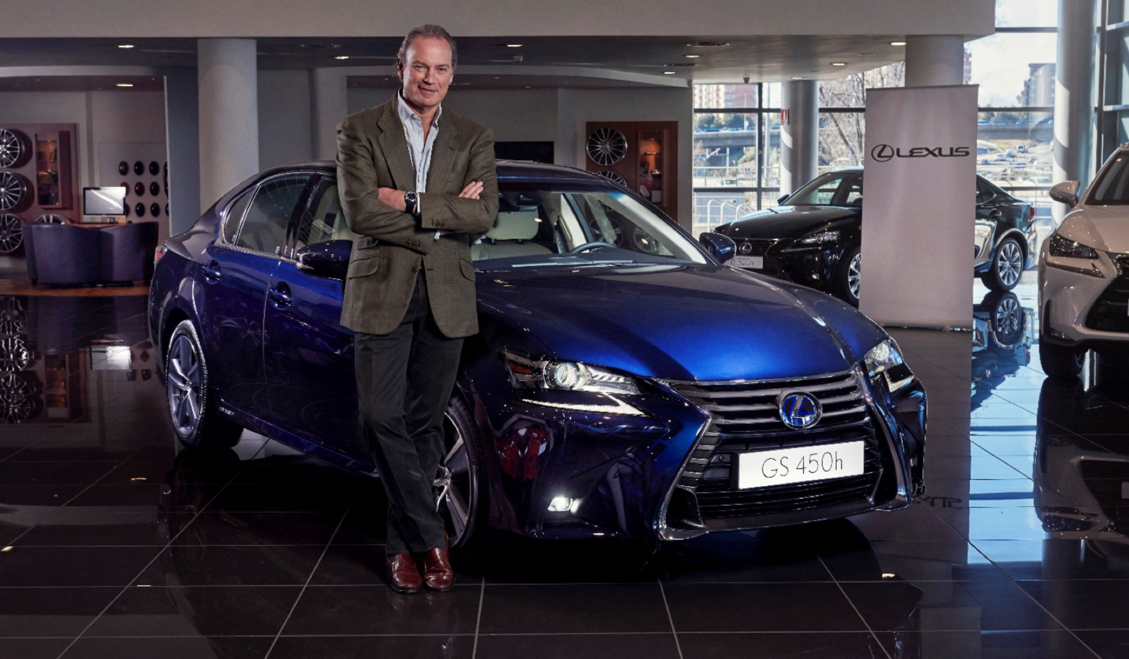 Bertín Osborne recibe su nuevo Lexus GS 450h