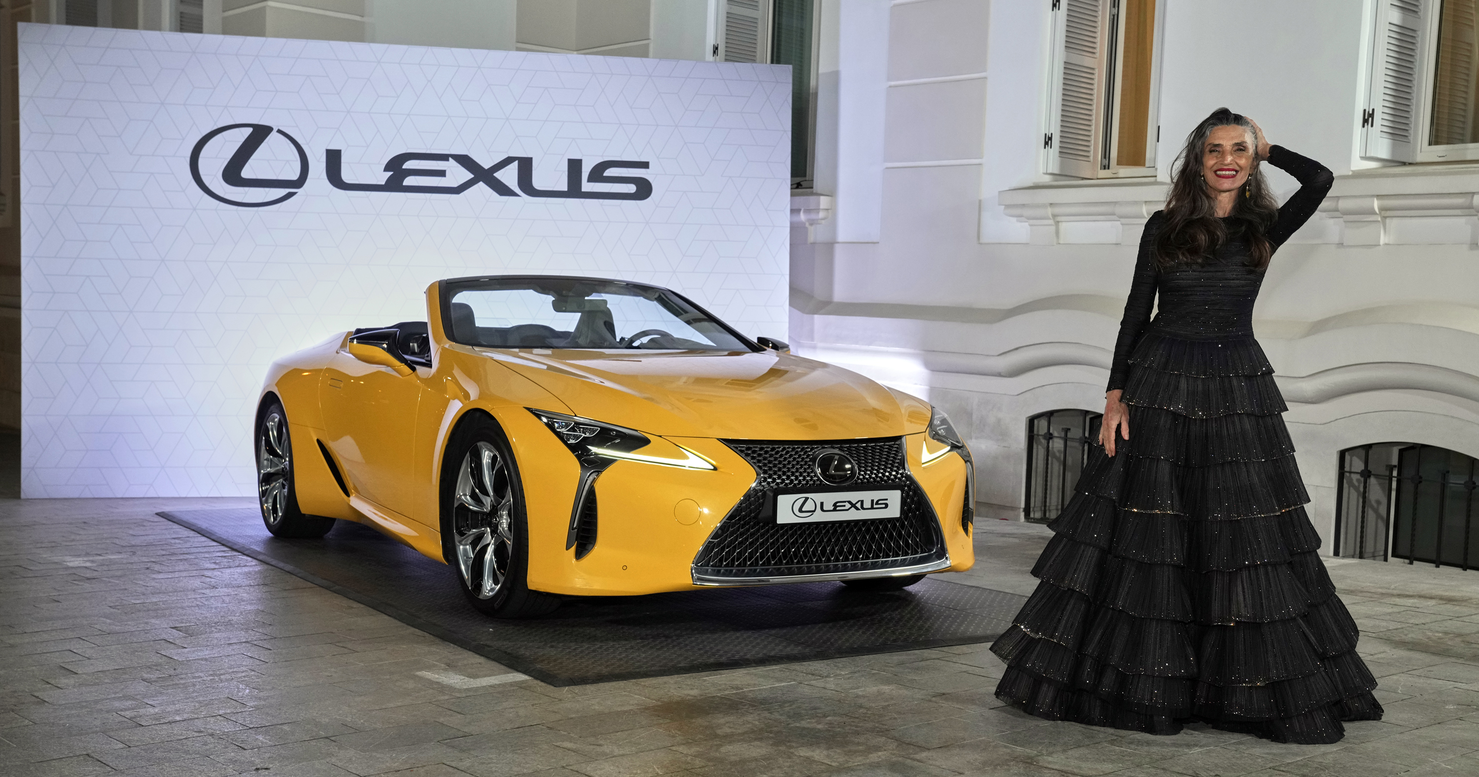 Todas las imágenes de Lexus junto a los protagonistas de los Premios Goya